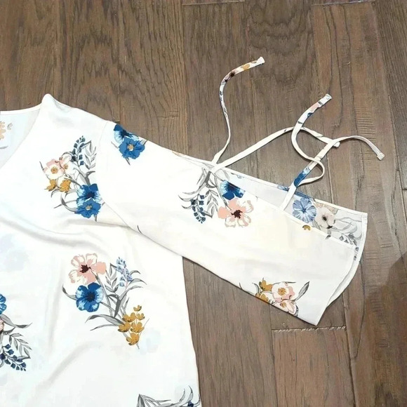 Cold Arm  Blouse - Picture 7 of 11